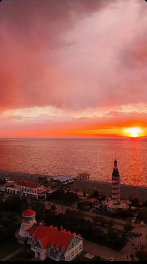 Black Sea Batumi Hotel Orbi City Buitenkant foto