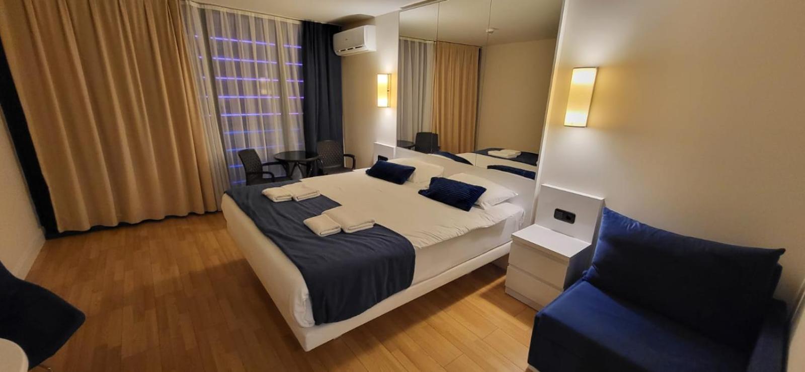 Black Sea Batumi Hotel Orbi City Buitenkant foto